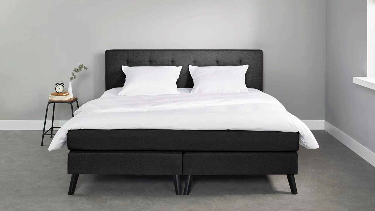 Box Nottingham Met Gestoffeerd Matras